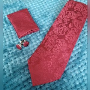 Red Paisley Tie Set